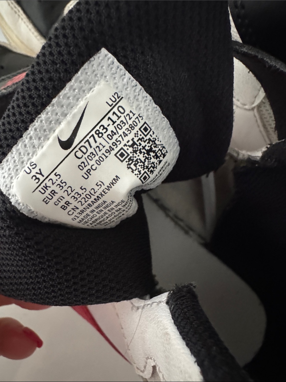 Nike Men’s High-Top Sneakers in White, Black & Red - Picture 4 of 4